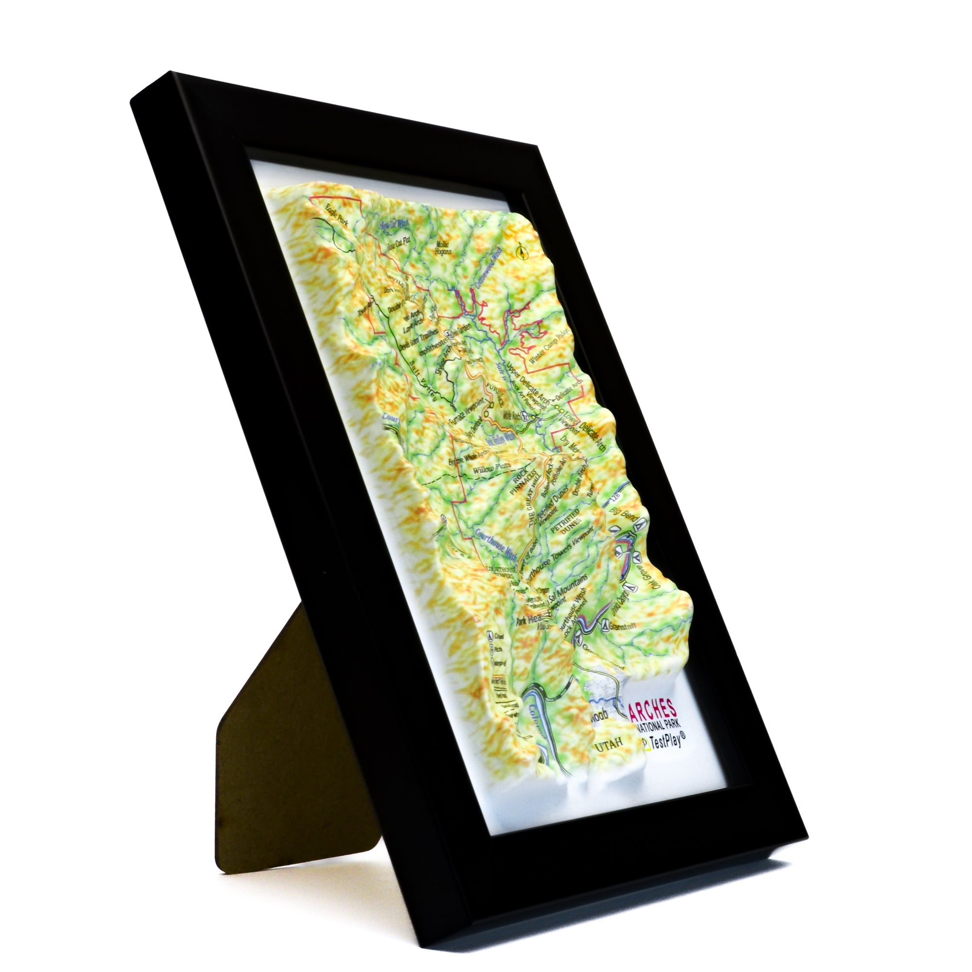 TestPlayNA 3D raised relief map of Arches National Park showing sandstone arches and terrain