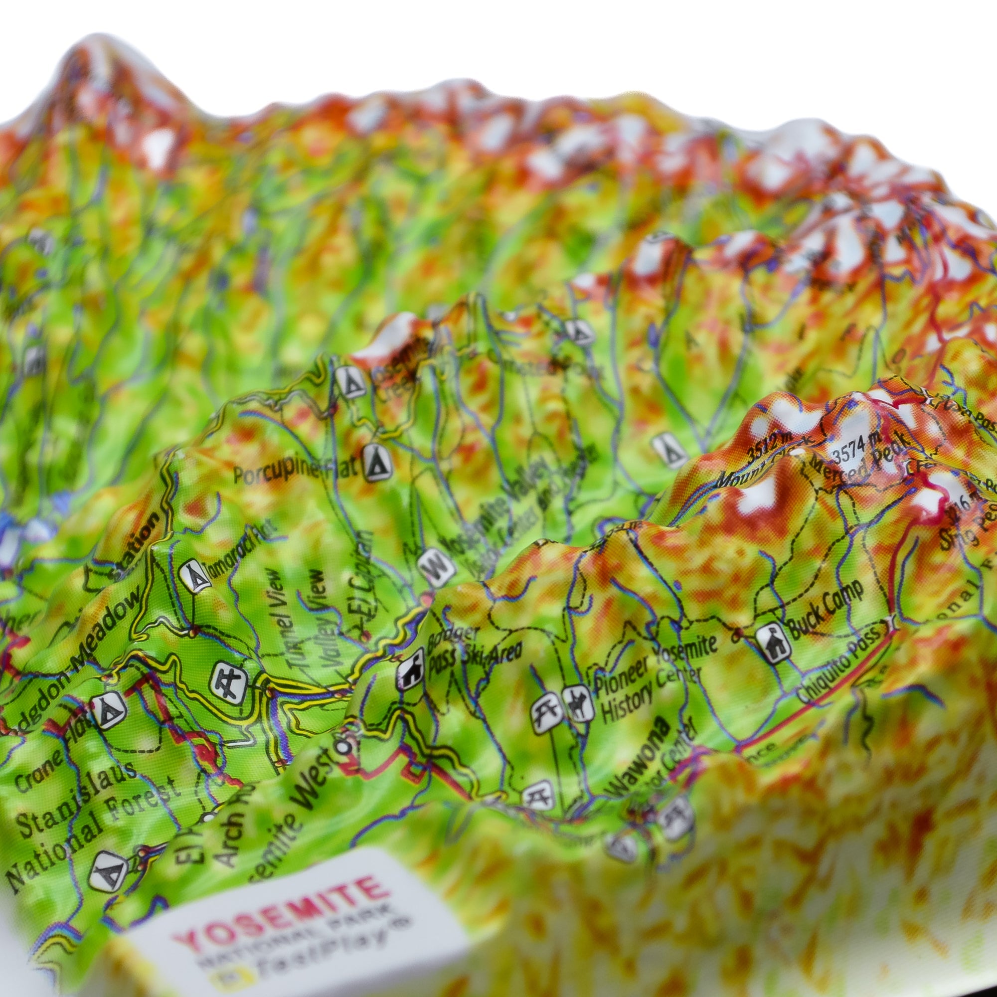 TestPlayNA 3D raised relief map of Yosemite National Park showing El Capitan, Half Dome, and waterfalls