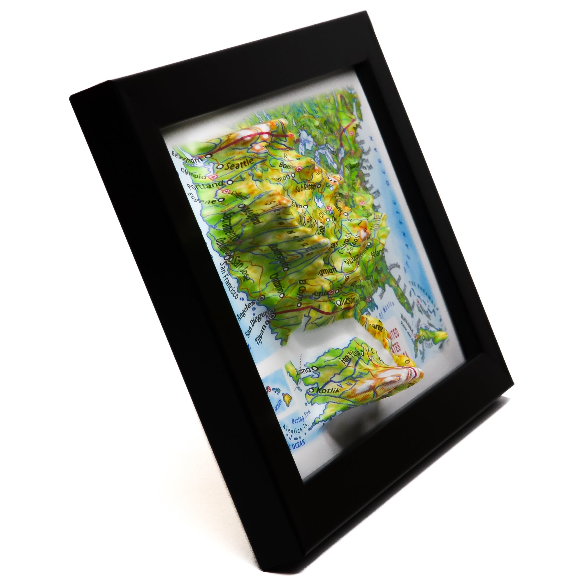 TestPlayNA 3D raised relief map of the USA showing mountain ranges, plains, and rivers